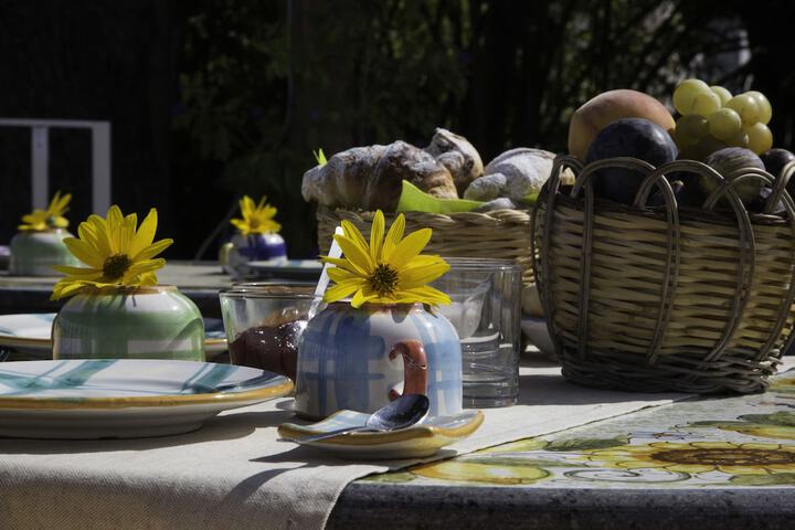 Breakfast/Coffee Service 26 of 35
