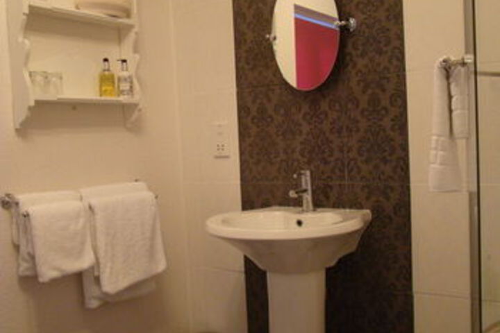 Room 4 of 51