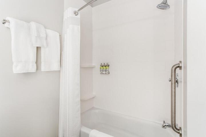 Standard | King Bed (15 of 18)
