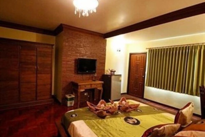 Room 23 of 29