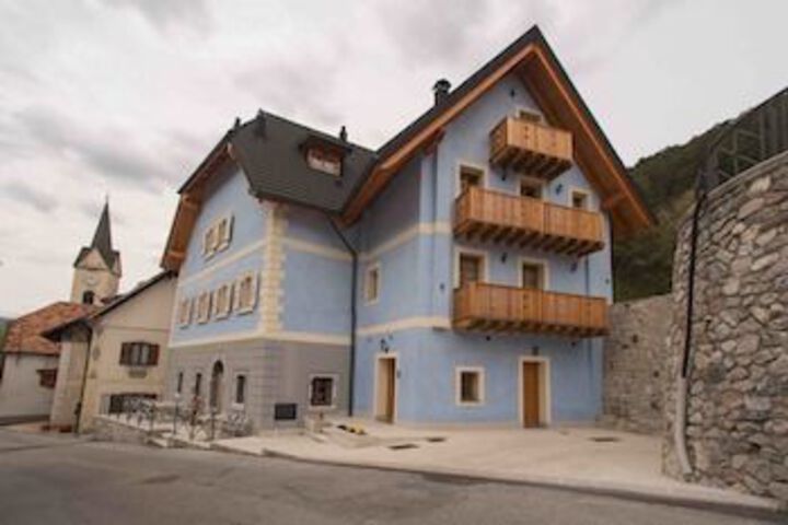 Hotel 9 of 65