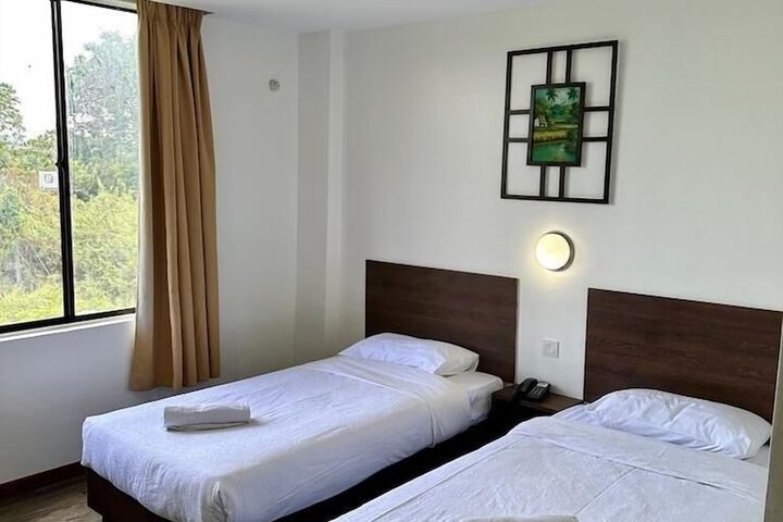 Room 5 of 19