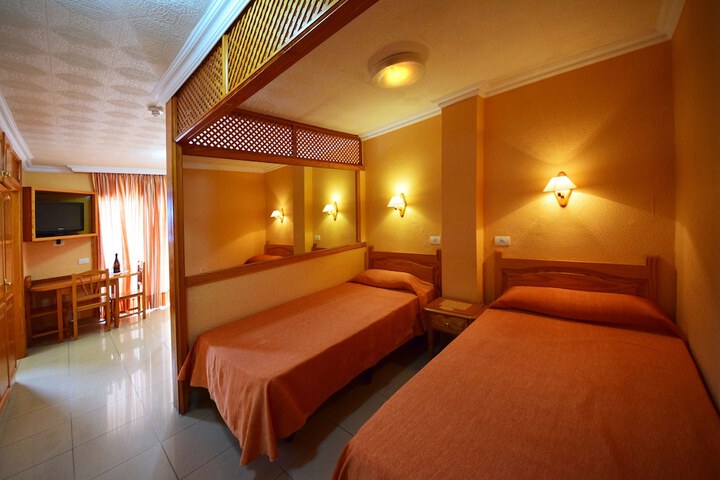 Room 8 of 45