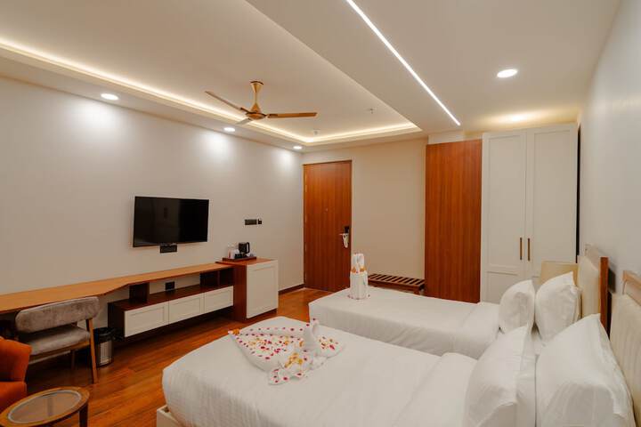 Room 12 of 35