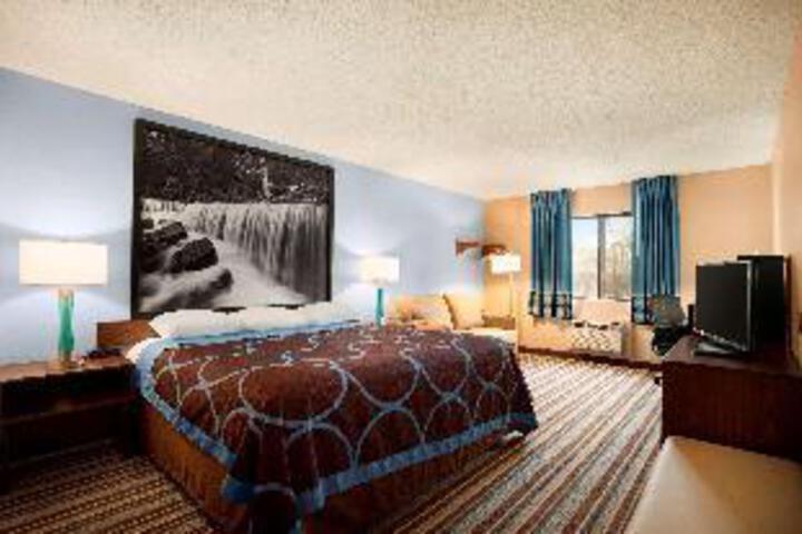 2 Double Beds (3 of 3)