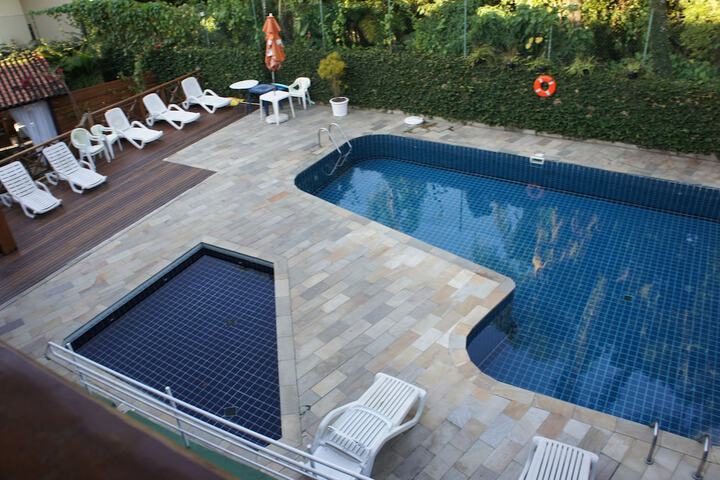 Pools & Facilities