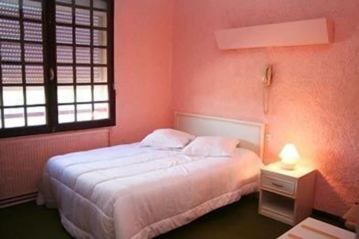 Room 9 of 24