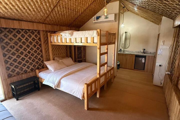 Room 4 of 22