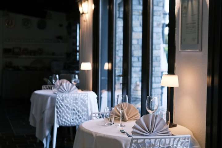 Dining 54 of 93
