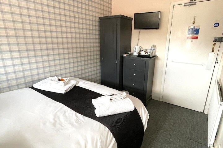 Room 4 of 59