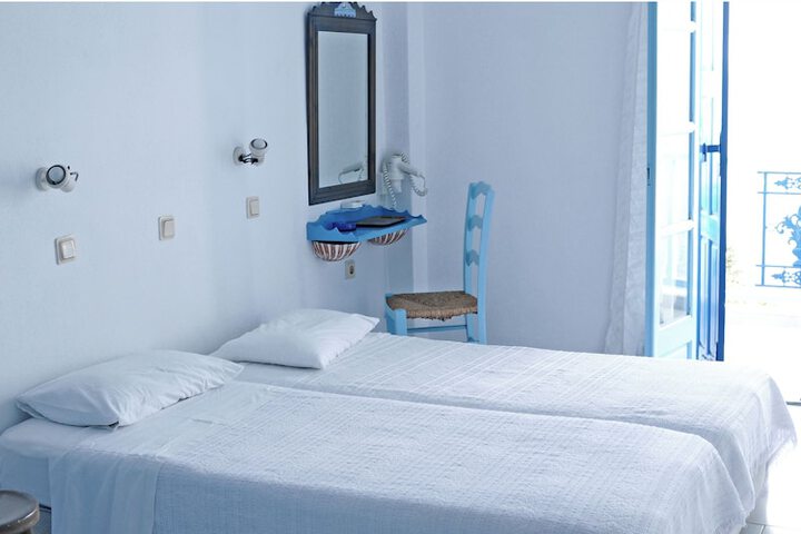 Room 8 of 26