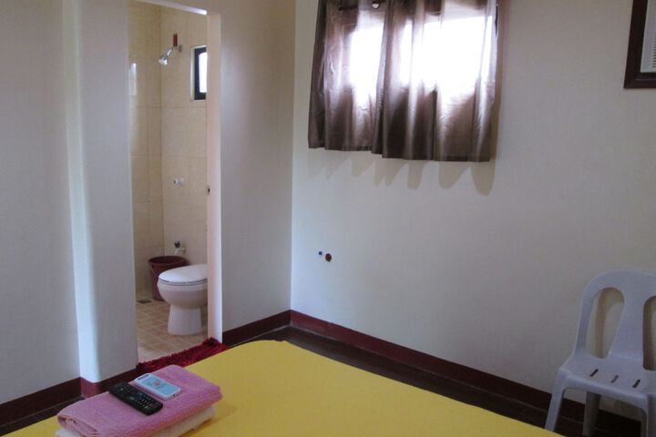 Room 8 of 27