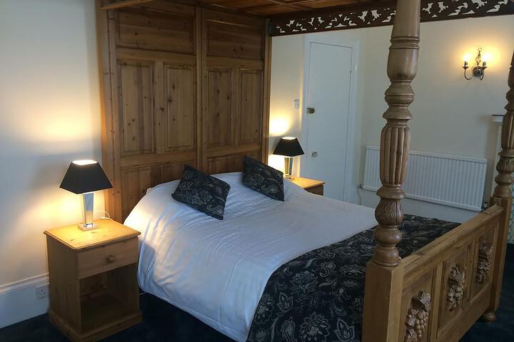 Room 3 of 37