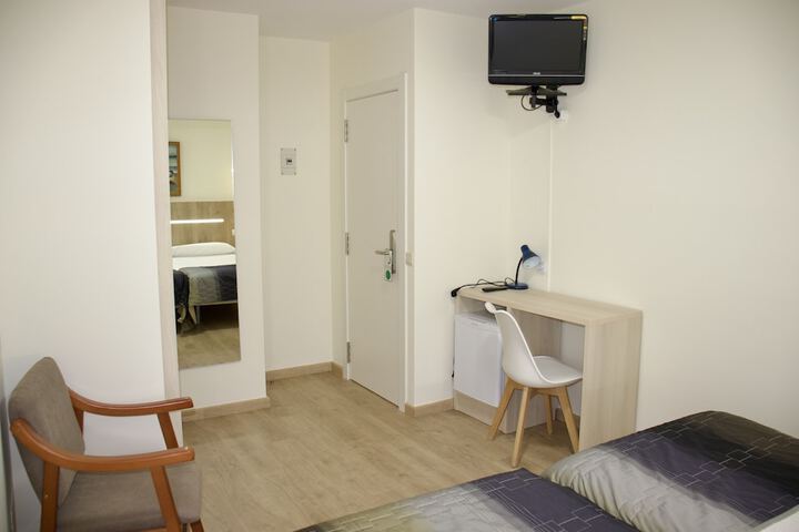 Room 38 of 136