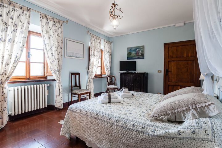 Room 16 of 141