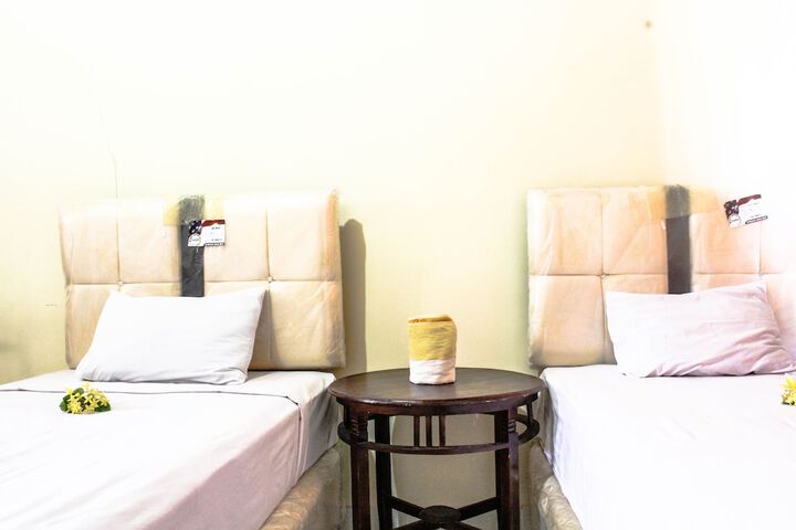 Room 9 of 19
