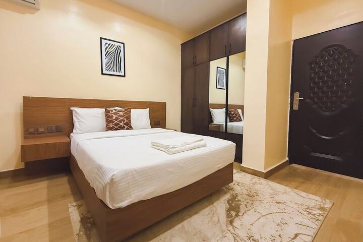 Room 10 of 23