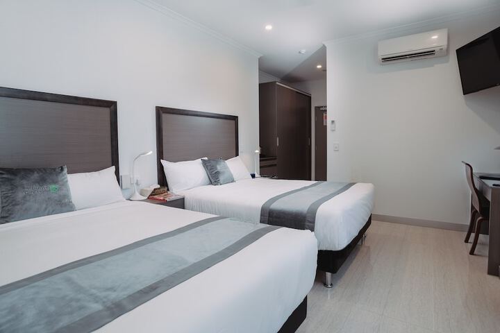 Room 3 of 27
