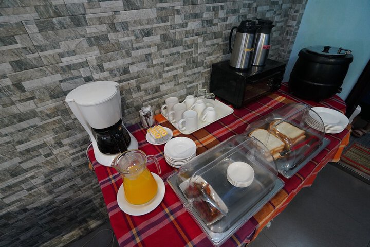 Breakfast/Coffee Service 25 of 34