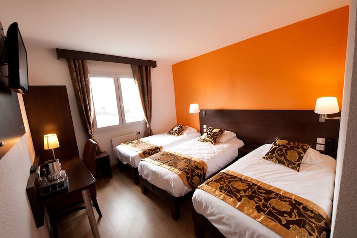 Room 18 of 50