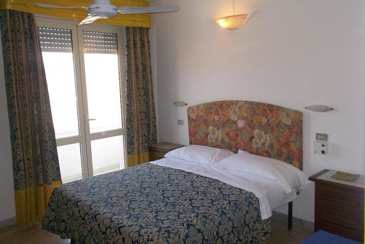 Room 15 of 15