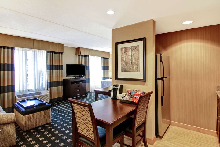 Room 30 of 90