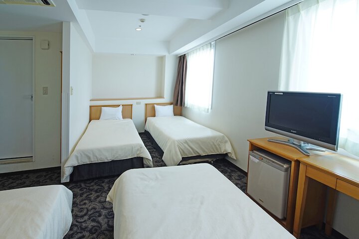 Room 6 of 40