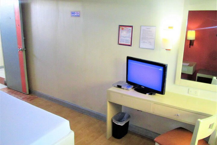 Room 9 of 22