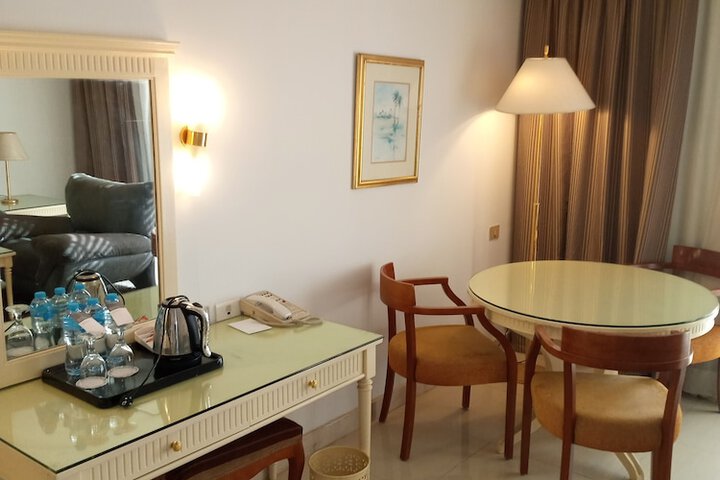 Room 29 of 53