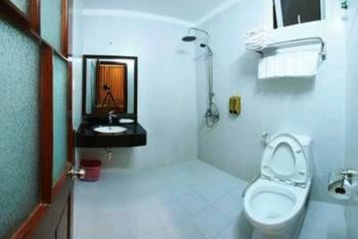 Hotel Entry