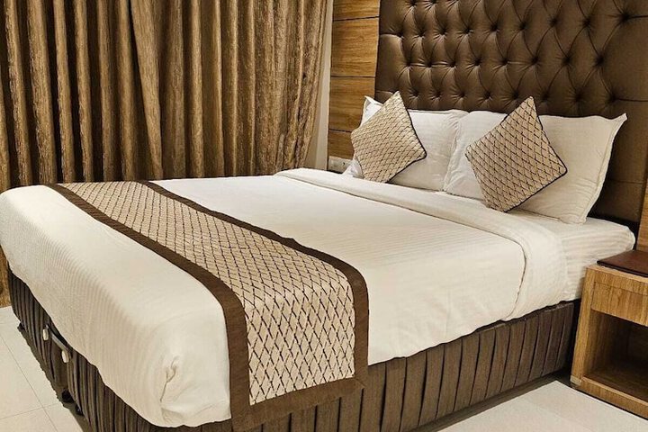 Hotel Pacific Residency Near Airport