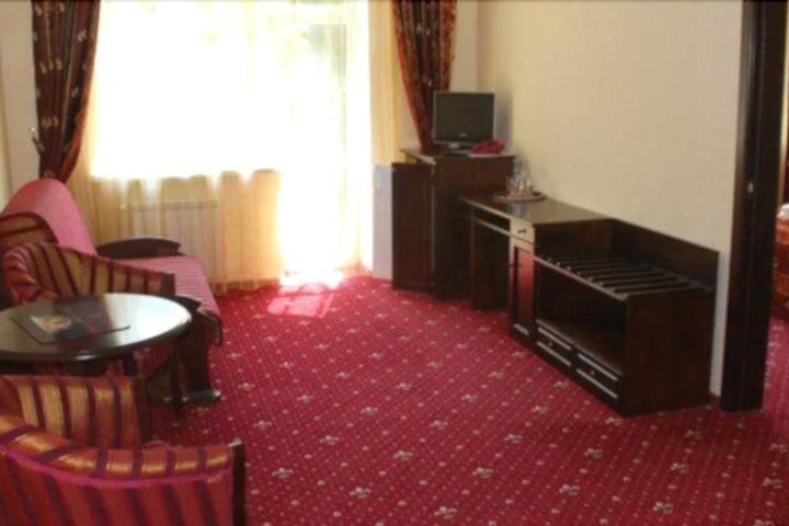 Room 7 of 15