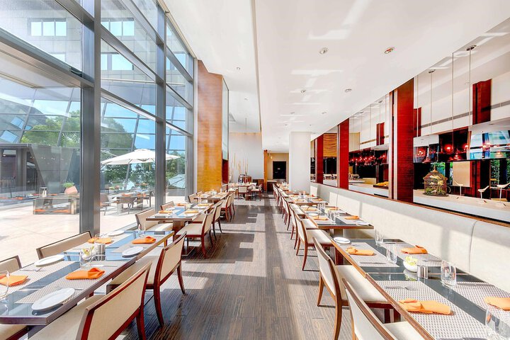 Dining 66 of 106