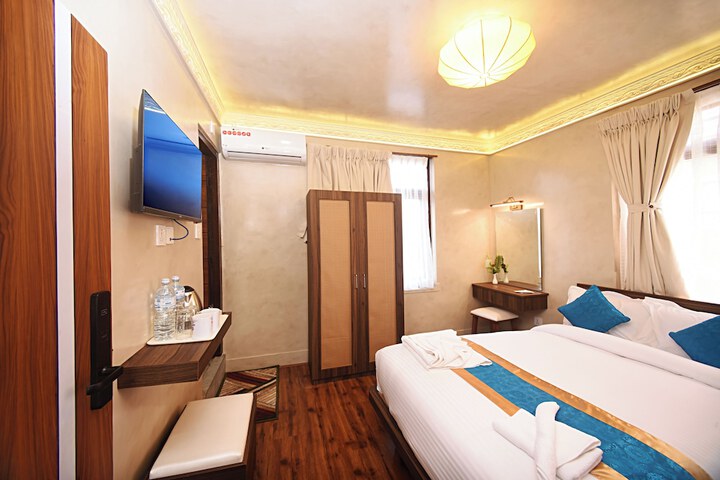 Room 8 of 24