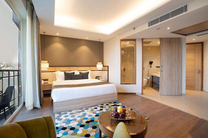 Room 9 of 51