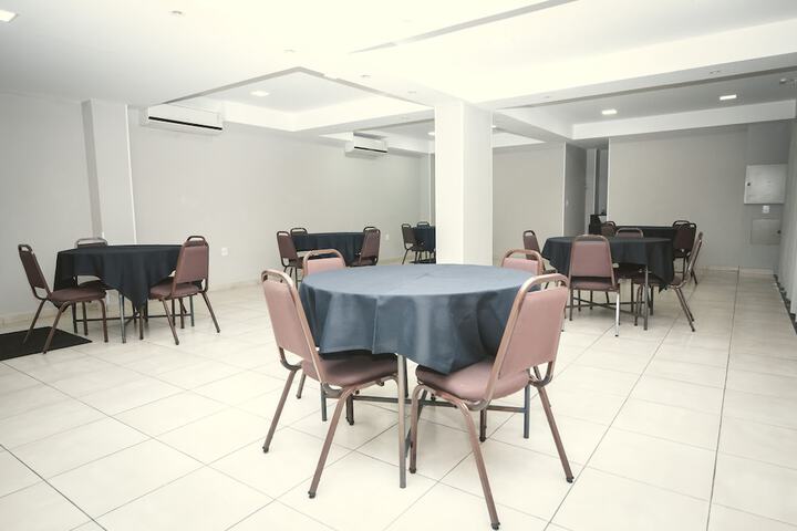 Ballroom/Hall 70 of 73