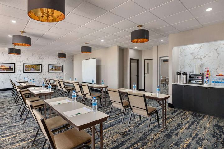 Meeting facility