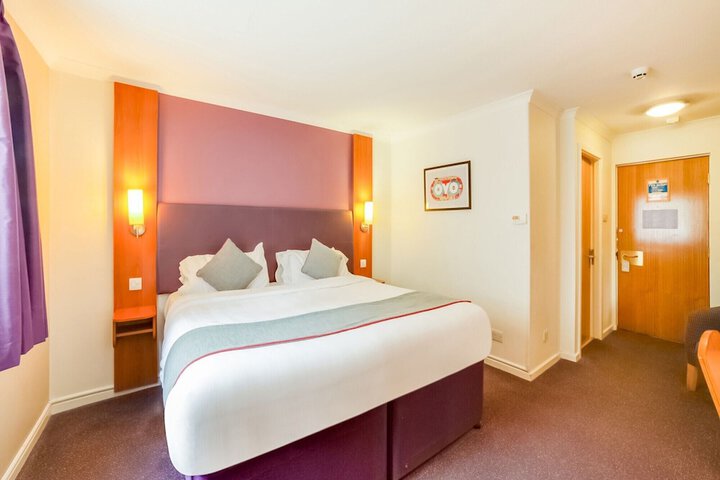 Room 42 of 68