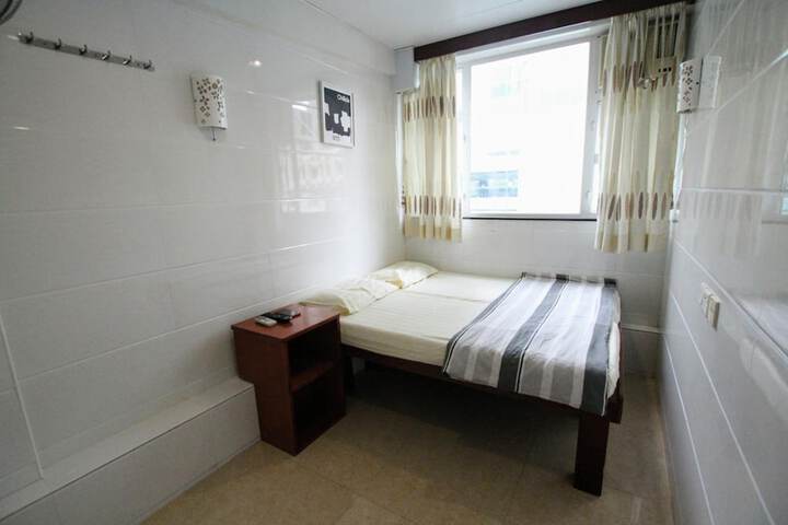 Room 18 of 50