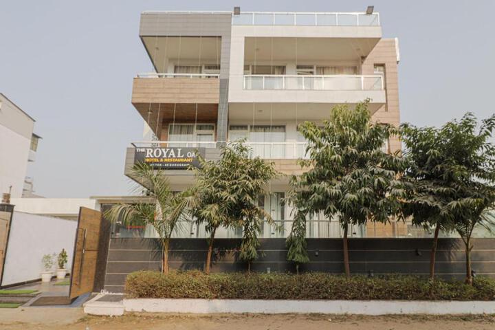 TOWNHOUSE ROYAL OAK