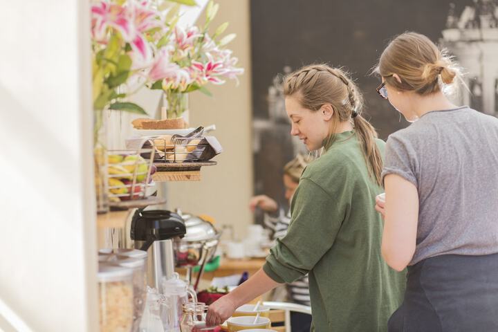 Breakfast/Coffee Service 145 of 176