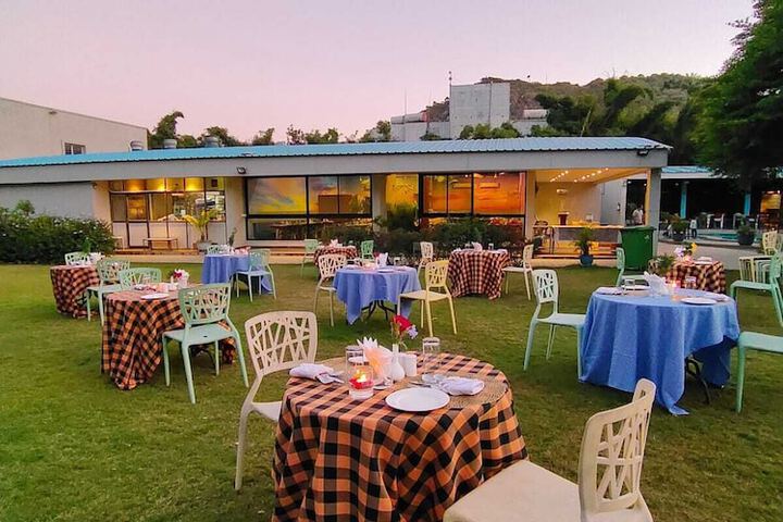 Dining 54 of 74