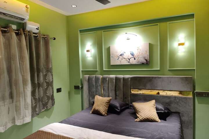 Room 2 of 29