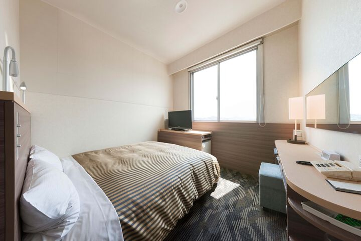 Room 17 of 36