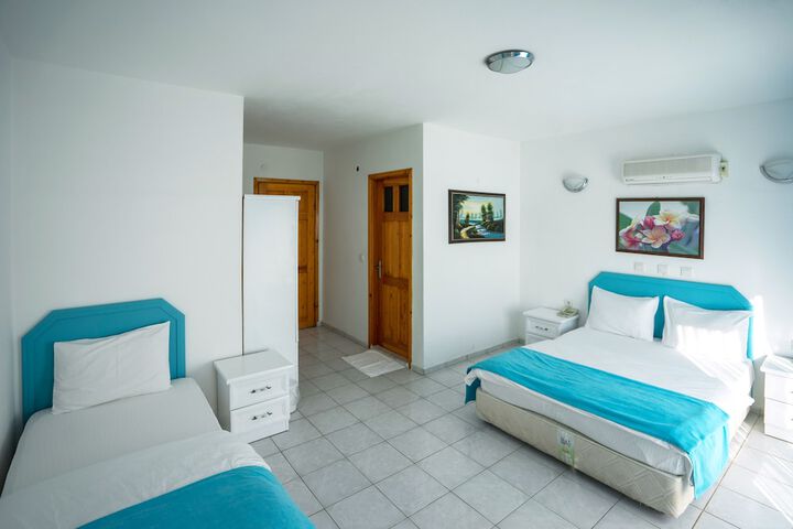 Room 15 of 52