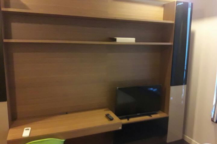 Room 10 of 34