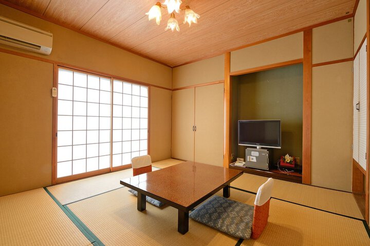 Room 6 of 54