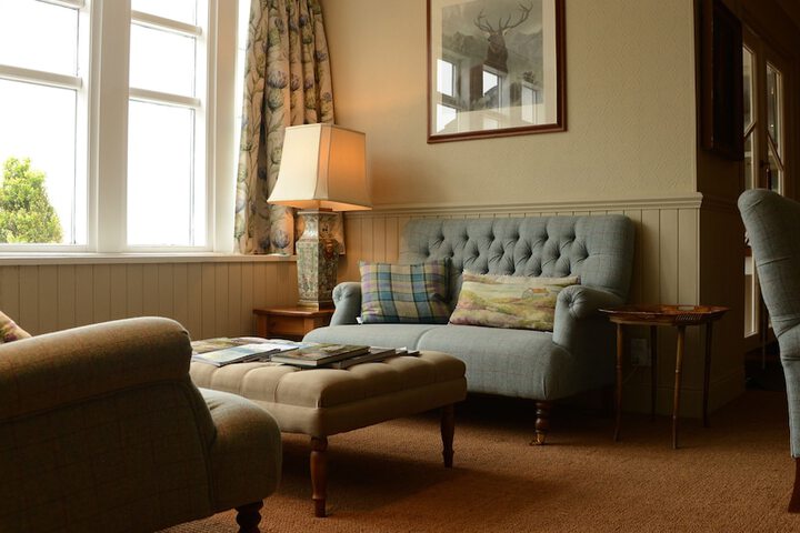 Lounge 55 of 62