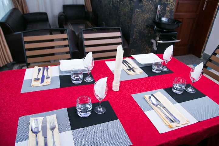 Dining 18 of 35