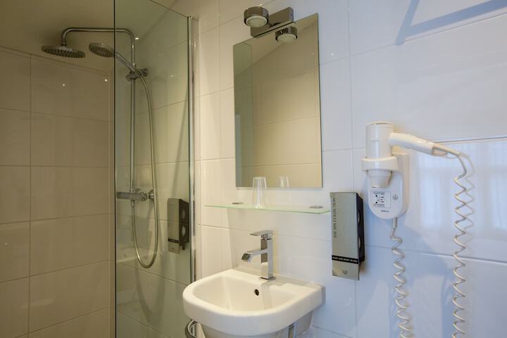 Clean Restrooms